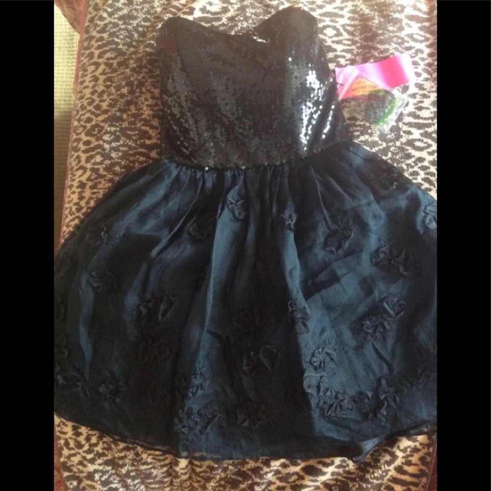 Betsey Johnson strapless sequence and appliqué dress new with tags